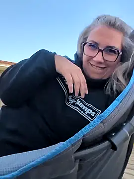 Canadian BBW online show from April 22, 9:23 pm