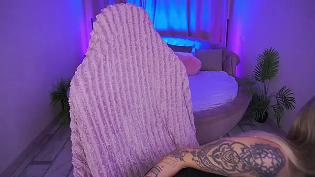 GraceCandy online show from November 15, 6:36 am