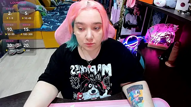 Softie Sofy online show from March 11, 3:44 am