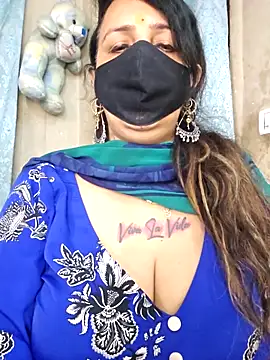 cute-tanvi online show from March 7, 1:45 am