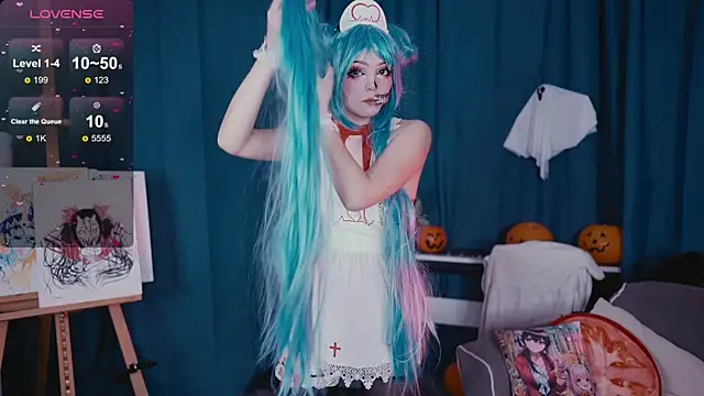 MadnessAlison online show from October 31, 8:13 pm