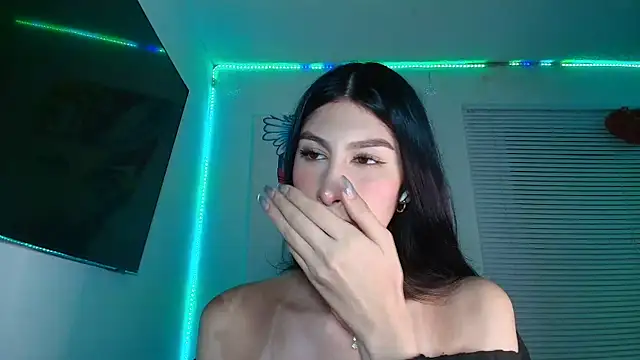 valeria gonzales  online show from March 19, 1:10 am