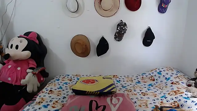 Britney-22 online show from March 7, 4:25 pm