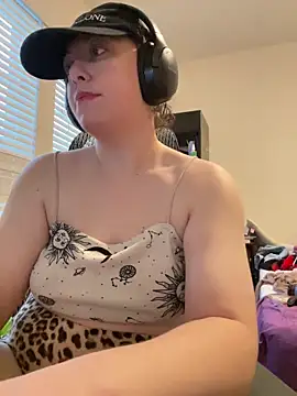 bratcore online show from March 28, 11:36 pm