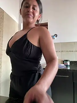 pleasureMyAss- online show from April 7, 6:10 pm