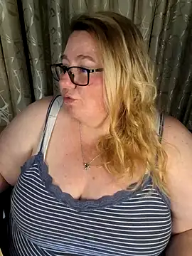 Iceprincess2bad4u online show from April 18, 6:32 pm