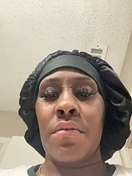 Foreignthababyy online show from November 14, 6:13 am