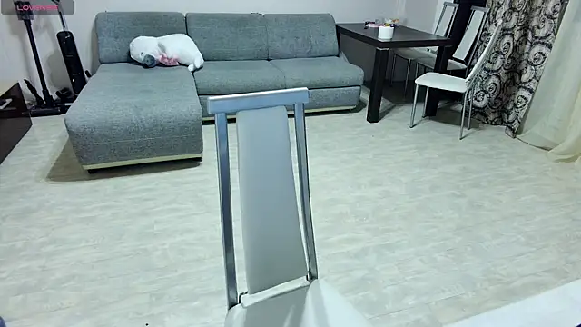 -Rin-Chan online show from February 8, 11:14 am