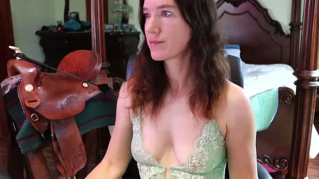 thornburyrose online show from March 30, 7:35 pm