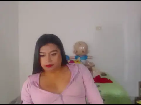 katrinawillff online show from April 15, 1:00 pm