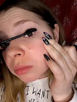 Zuli Kiska online show from March 23, 7:42 pm