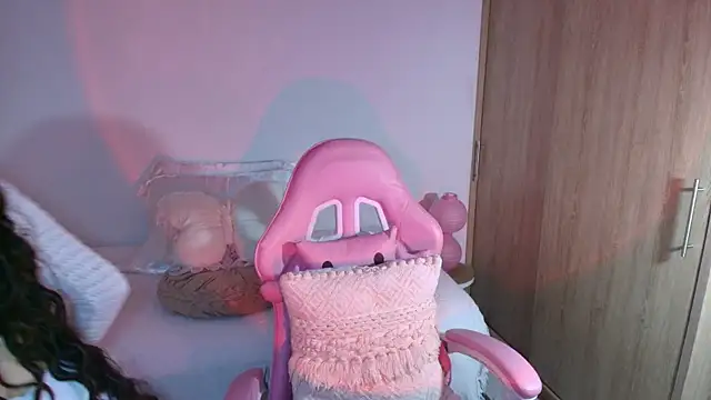 iriswest  online show from March 30, 1:27 am