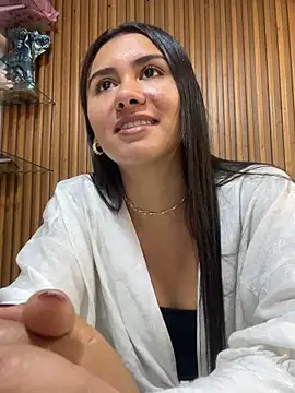 Soy Daniela online show from April 11, 4:43 pm