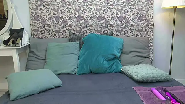 JillianBlack online show from February 5, 10:29 am