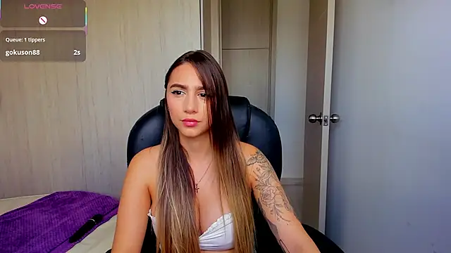 StacyConner online show from April 12, 4:21 pm