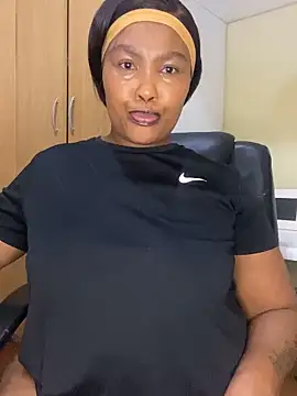 BADFATASS85 online show from February 24, 4:00 am