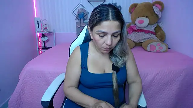 cum bigass online show from February 7, 12:31 pm