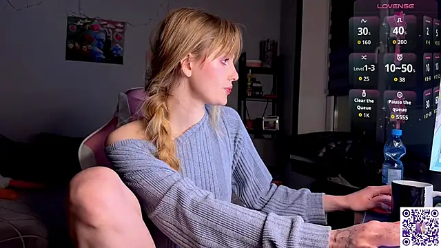 Chanel Gill online show from April 12, 8:55 pm