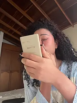 GabriSaenz online show from February 24, 1:32 pm