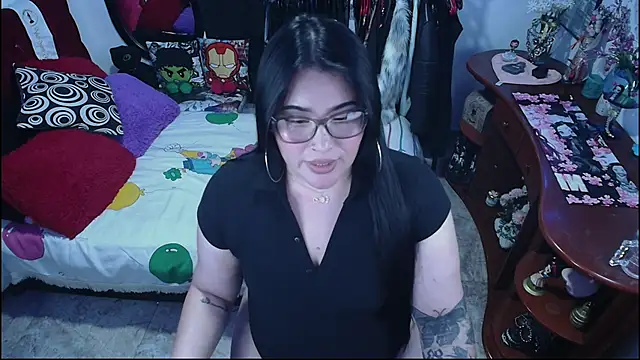 lufek23 online show from November 4, 9:31 pm