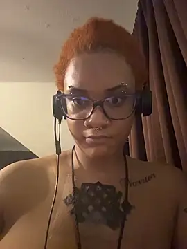 nickytheehawtie online show from March 28, 1:38 am