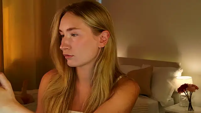 bella  rose online show from April 29, 12:08 pm