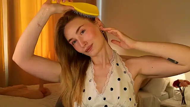 bella  rose online show from March 21, 9:25 am