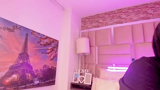 ShaniaBrownn online show from February 23, 7:46 pm