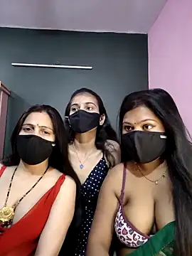 cutee  crazy online show from March 28, 2:05 pm