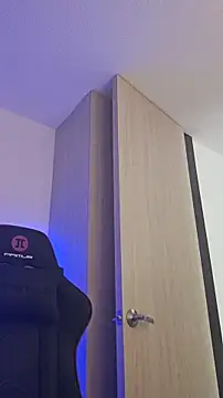 miaeyes online show from November 18, 12:50 pm