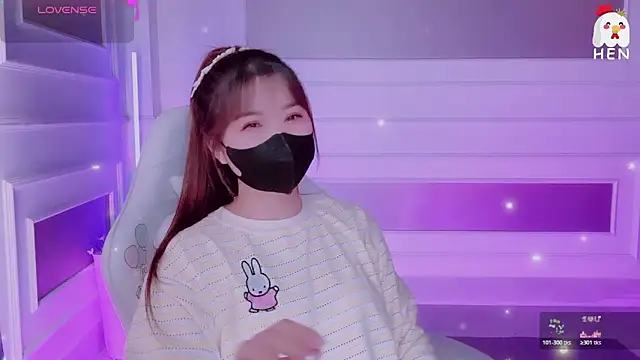 hen237 online show from April 7, 6:32 pm