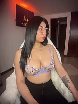 Miaparkerss  online show from March 1, 9:36 pm