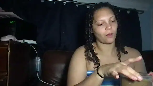 LuLuValenttine101 online show from August 4, 12:11 pm