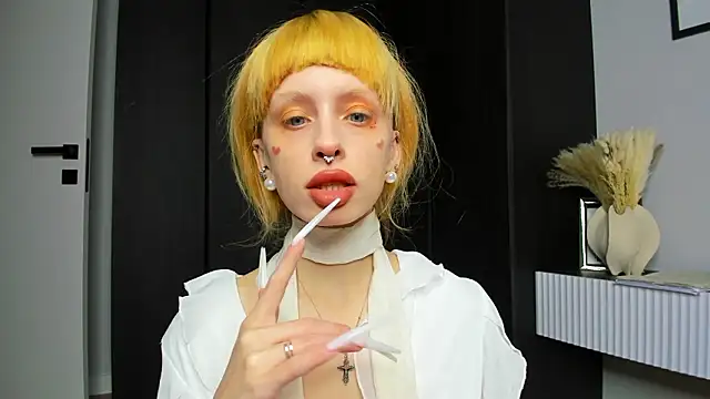 FlowerOfSin2001 online show from March 1, 5:45 pm