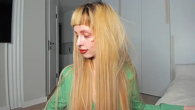 FlowerOfSin2001 online show from April 13, 1:34 pm