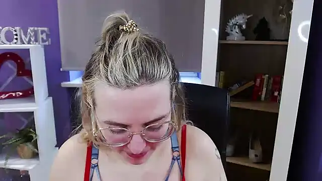 Zoey Erotic online show from March 3, 7:25 am