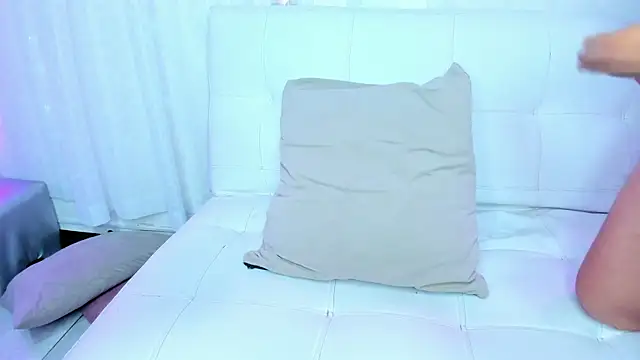 Litzy1  online show from February 15, 7:51 am