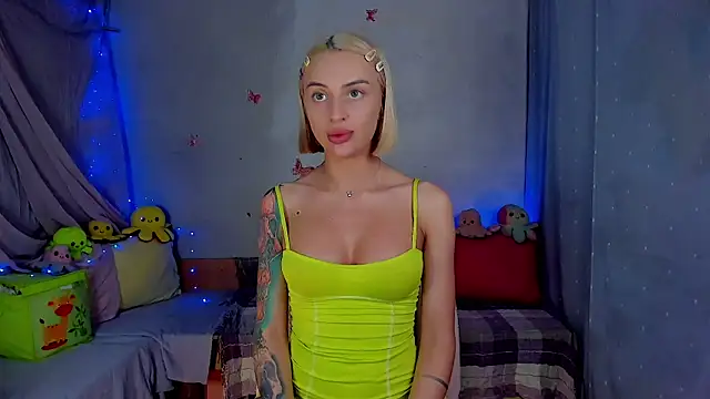 LickLizzy online show from March 28, 8:41 pm