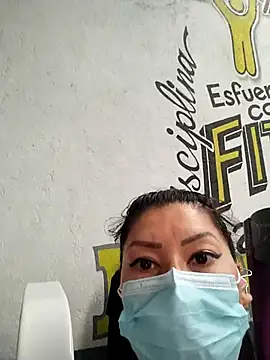 LaInsaciableIntensa online show from November 18, 6:31 pm