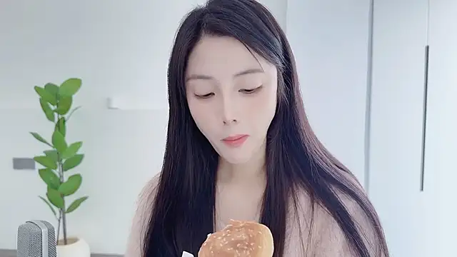 HaagenDazs  online show from November 1, 3:21 am