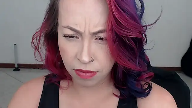 charlottezoe15 online show from March 5, 7:20 pm