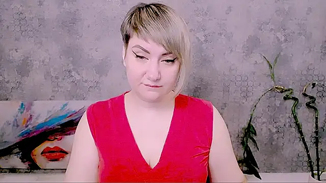 Djullia online show from February 12, 6:15 am