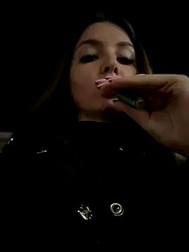 KrisMagnoly online show from October 17, 6:11 pm