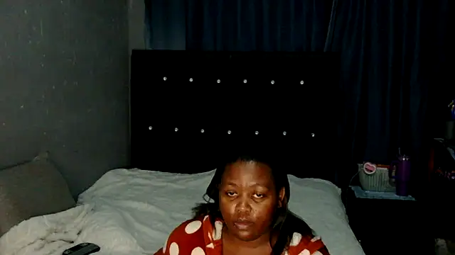 caramelbooty69 online show from March 25, 5:27 pm