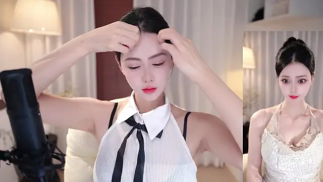 Ocean--Lili online show from October 9, 8:24 pm