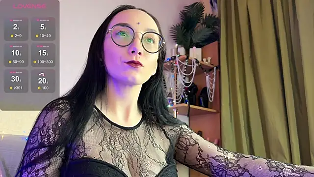 Jinhee Noir online show from December 4, 2:41 pm