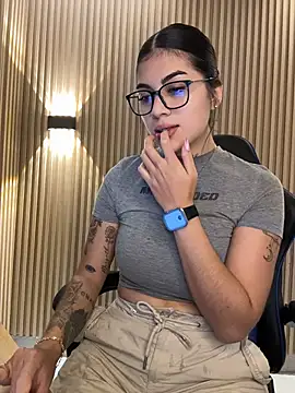 Sarasanders 4 online show from November 28, 4:37 am