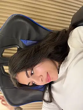 Sarasanders 4 online show from March 20, 4:50 am