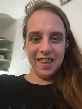 Chantalee online show from March 21, 8:19 am