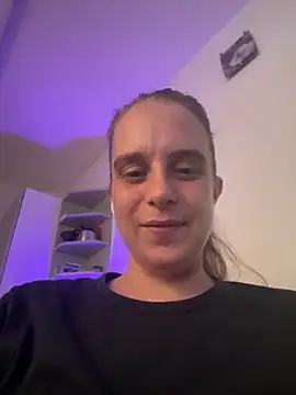 Chantalee online show from March 4, 8:10 am